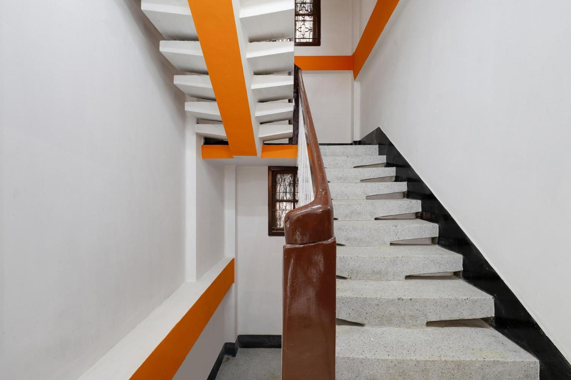Spot On Hotel Nor' - East Γουβαχάτι Εξωτερικό φωτογραφία