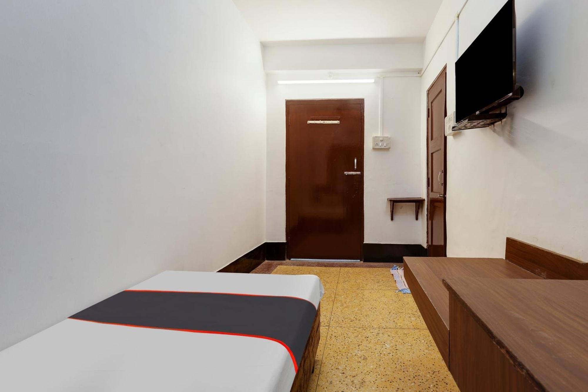 Spot On Hotel Nor' - East Γουβαχάτι Εξωτερικό φωτογραφία